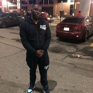 Meet your Posher, Deandre